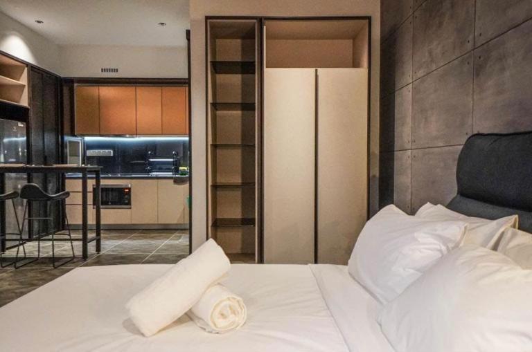 Scarletz Suites Klcc By Gc Luxury Suites Куала-Лумпур Экстерьер фото