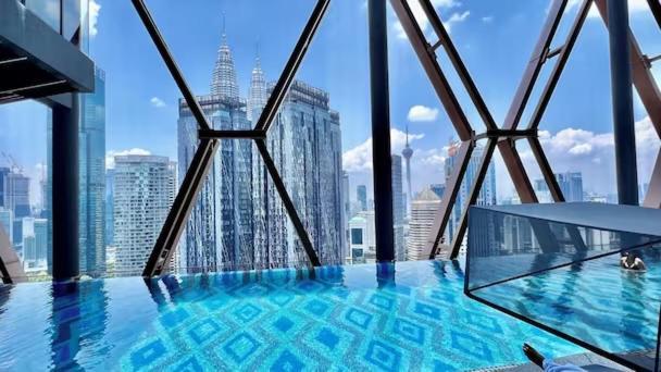 Scarletz Suites Klcc By Gc Luxury Suites Куала-Лумпур Экстерьер фото