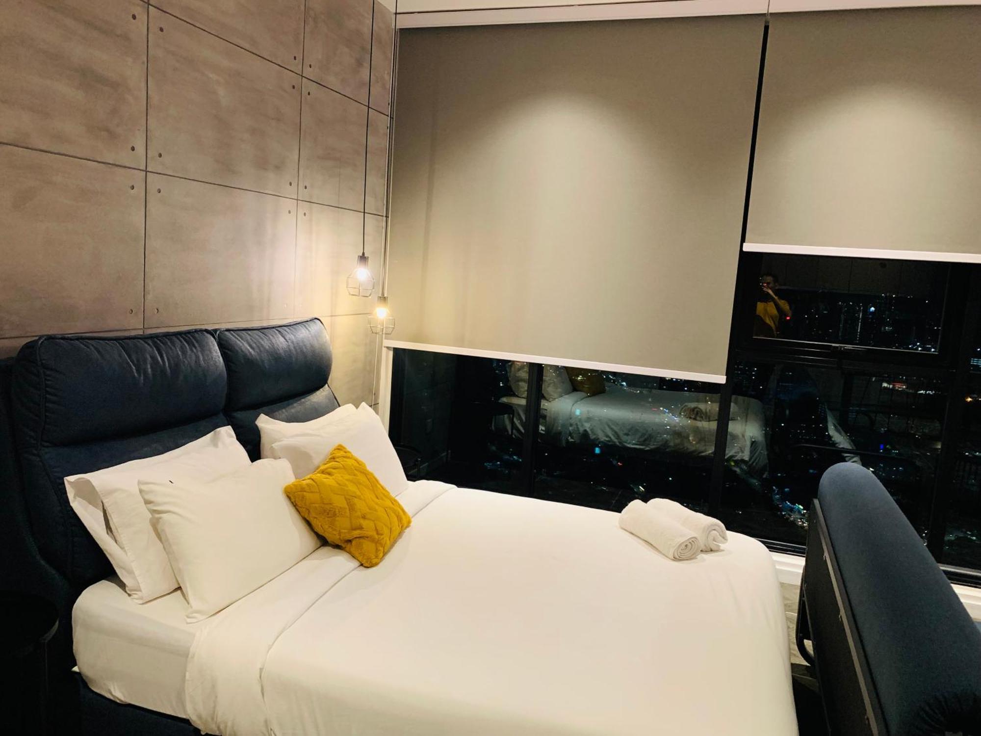 Scarletz Suites Klcc By Gc Luxury Suites Куала-Лумпур Экстерьер фото
